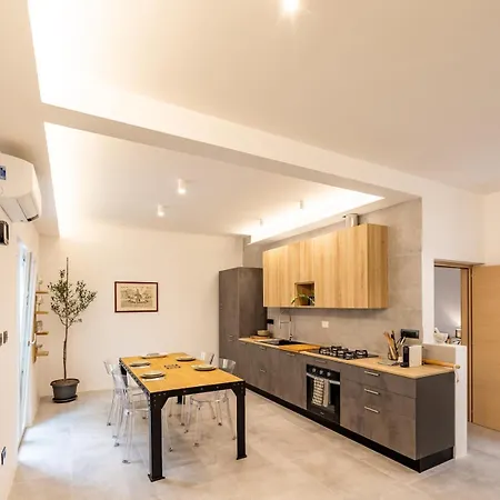 Borgo Felix - Authentic Living In Quadraro *